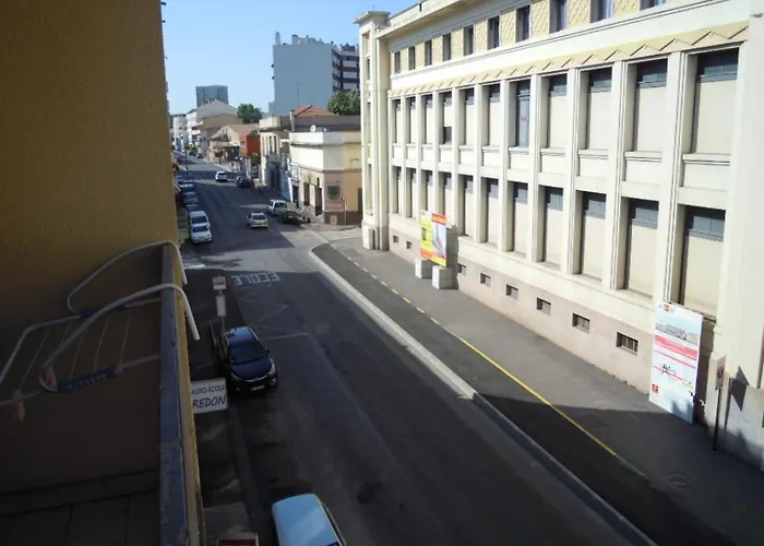 Parking Dhuoda * ニーム